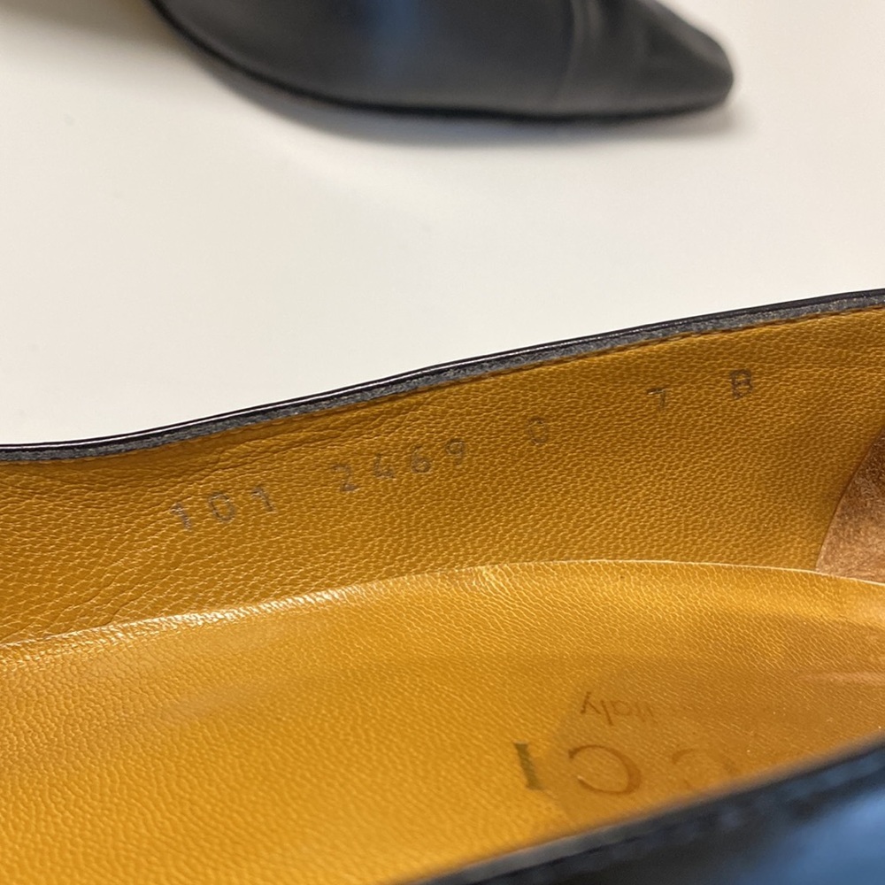 Gucci Vintage Black Court Heels - Picture 12 of 16